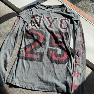 Wet Seal NYC 25 Graphic Long Sleeve Tee Red Stars‎ Sequin XS Y2K Grunge Top